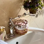 Ludy House Bed & Breakfast