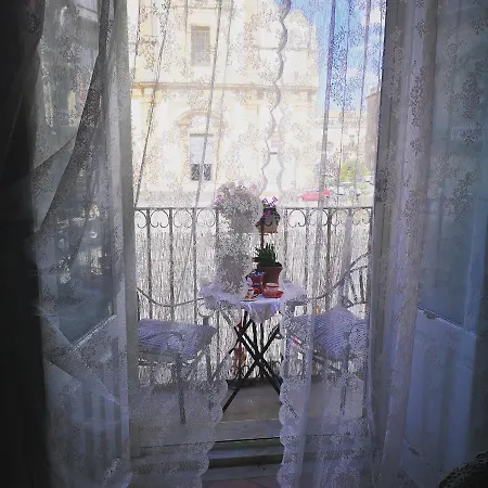 Ludy House Nocleg ze śniadaniem Augusta