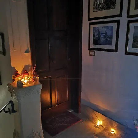 Ludy House Nocleg ze śniadaniem 3*