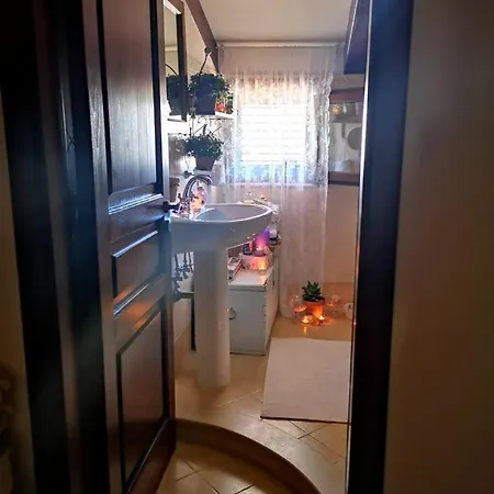 Ludy House Nocleg ze śniadaniem Augusta